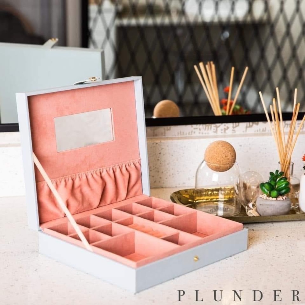 Plunder design jewelry box
